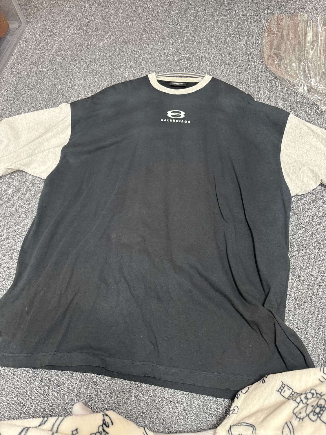 발렌시아가 티셔츠 상품이미지3