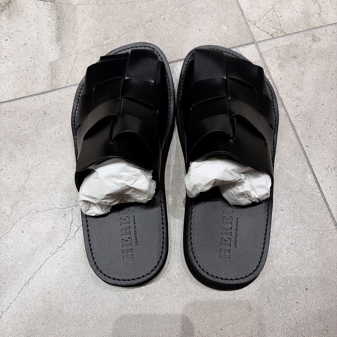 (정품/새상품) HEREU 헤레우 남성 블랙 레더 디라 뮬 샌들 상품이미지4