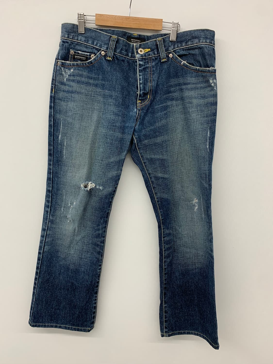 버버리 블랙라벨 데미지 데님 상품이미지3