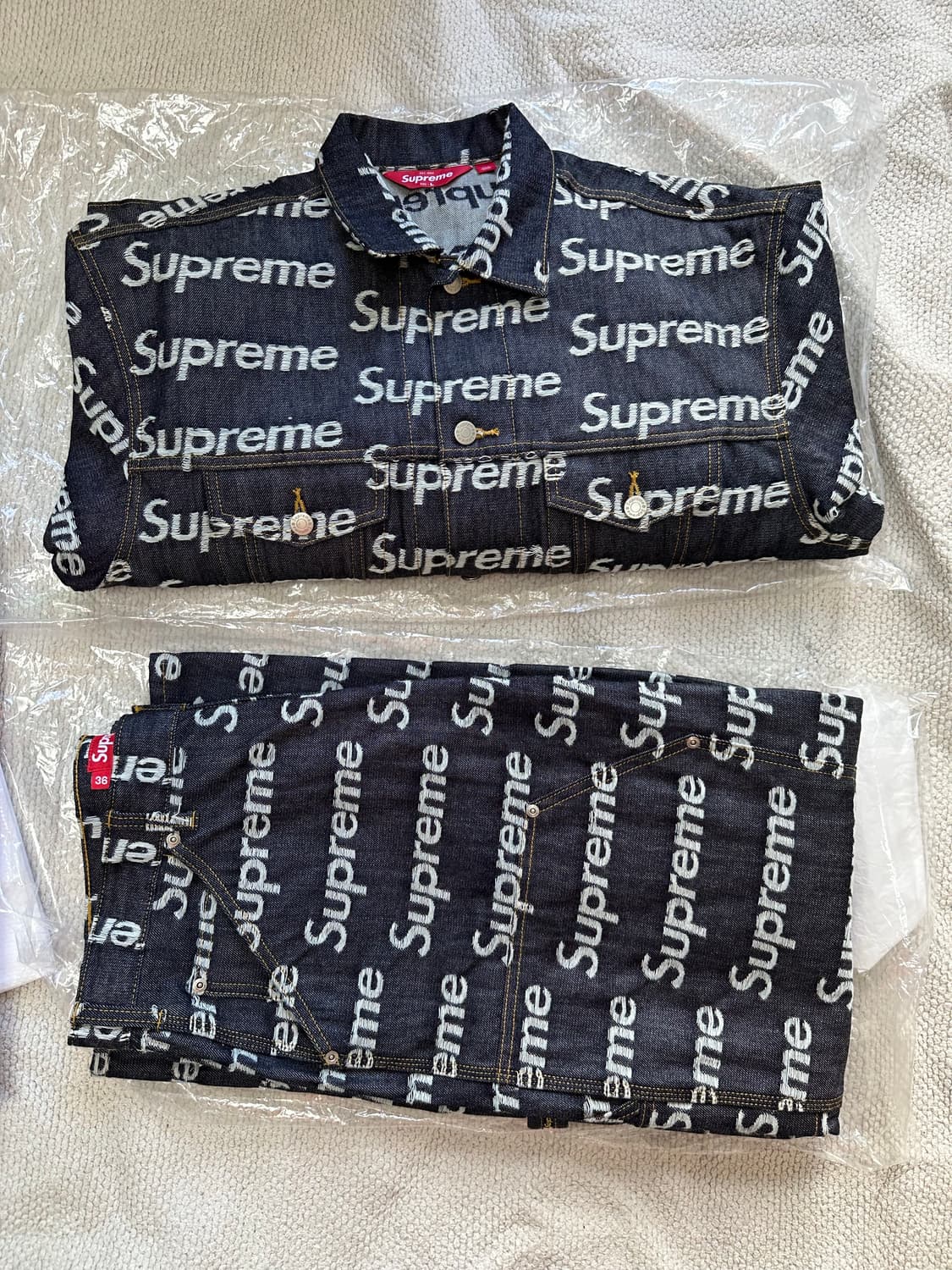 슈프림 자카드 로고 데님 셋업  (자켓/팬츠) 상품이미지1