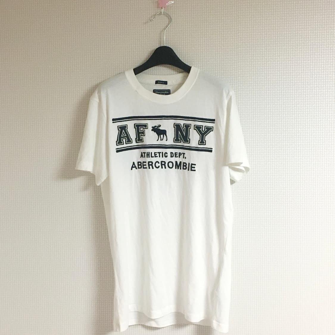 아베크롬비 화이트네이비 머슬핏 반팔 상품이미지1