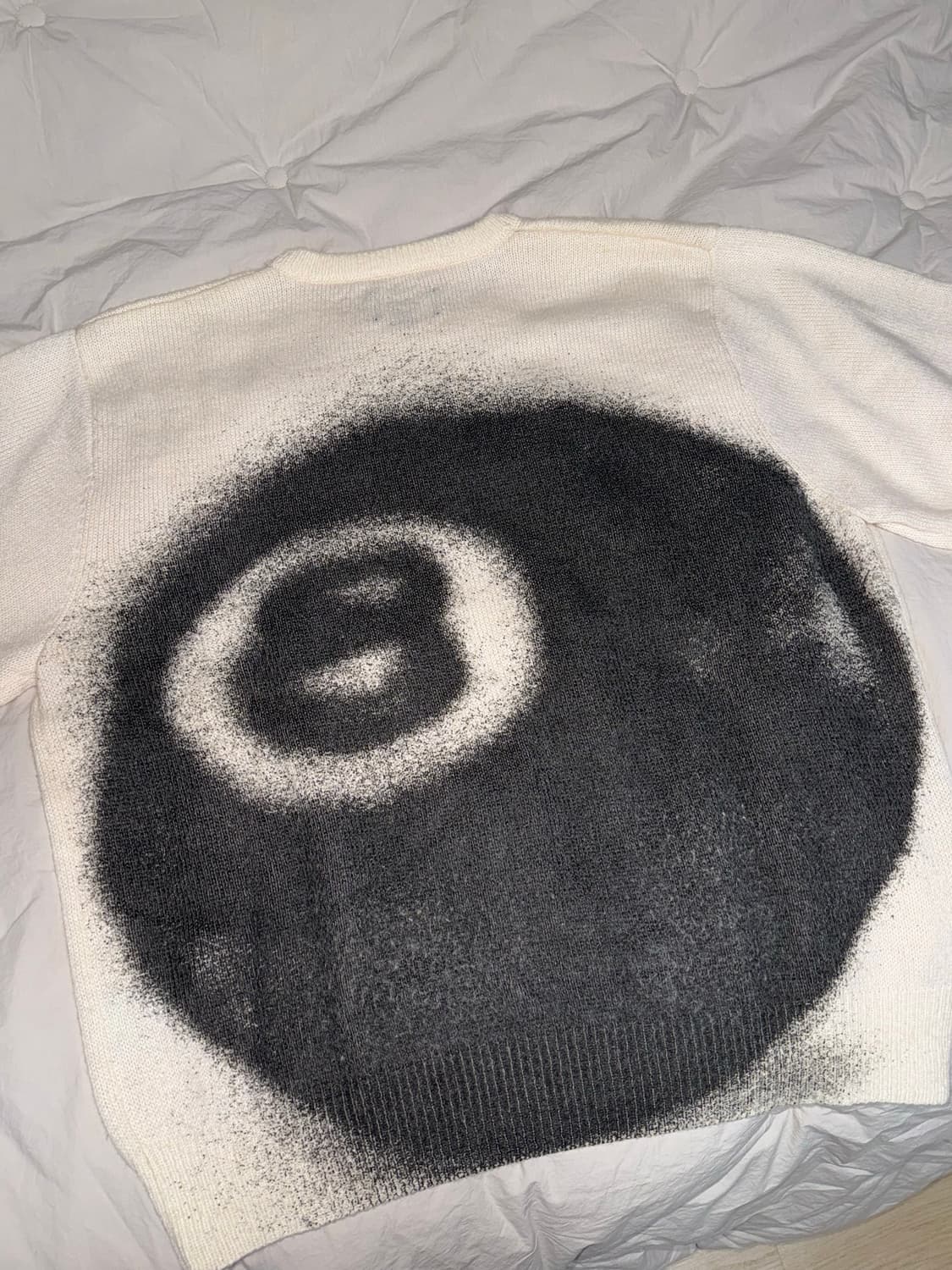 스투시 8볼 스프레이 스웨터 아이보리 XL 판매 상품이미지1