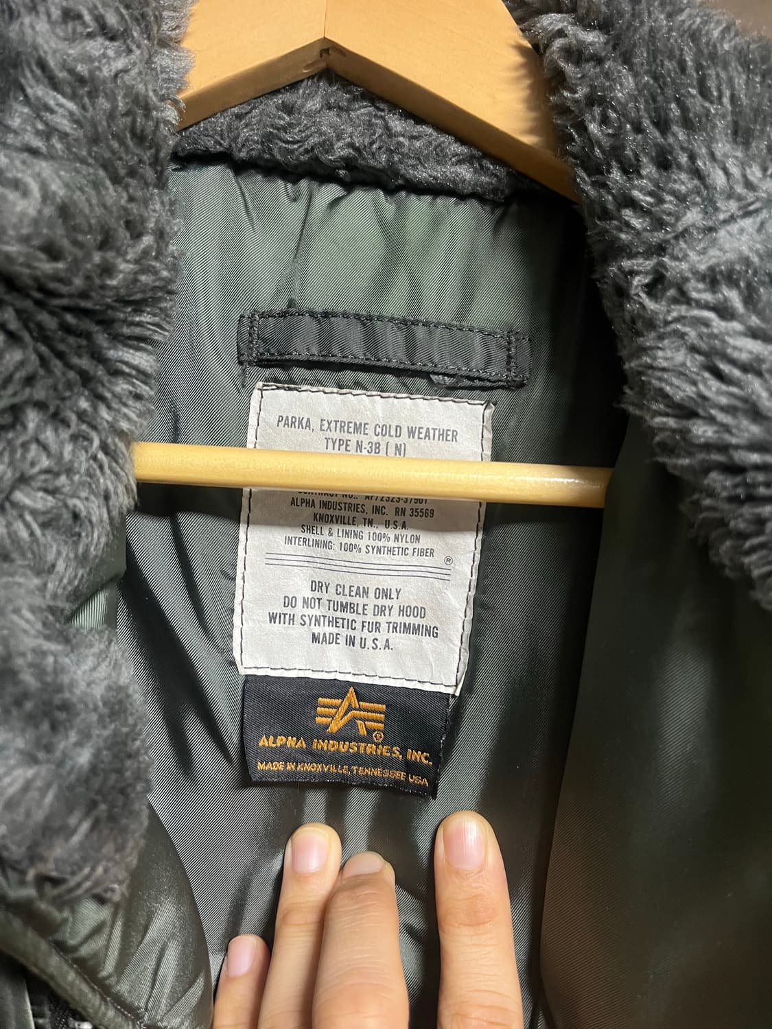 빈티지 알파인더스트리 N3B 건 메탈 자켓 판매 상품이미지2