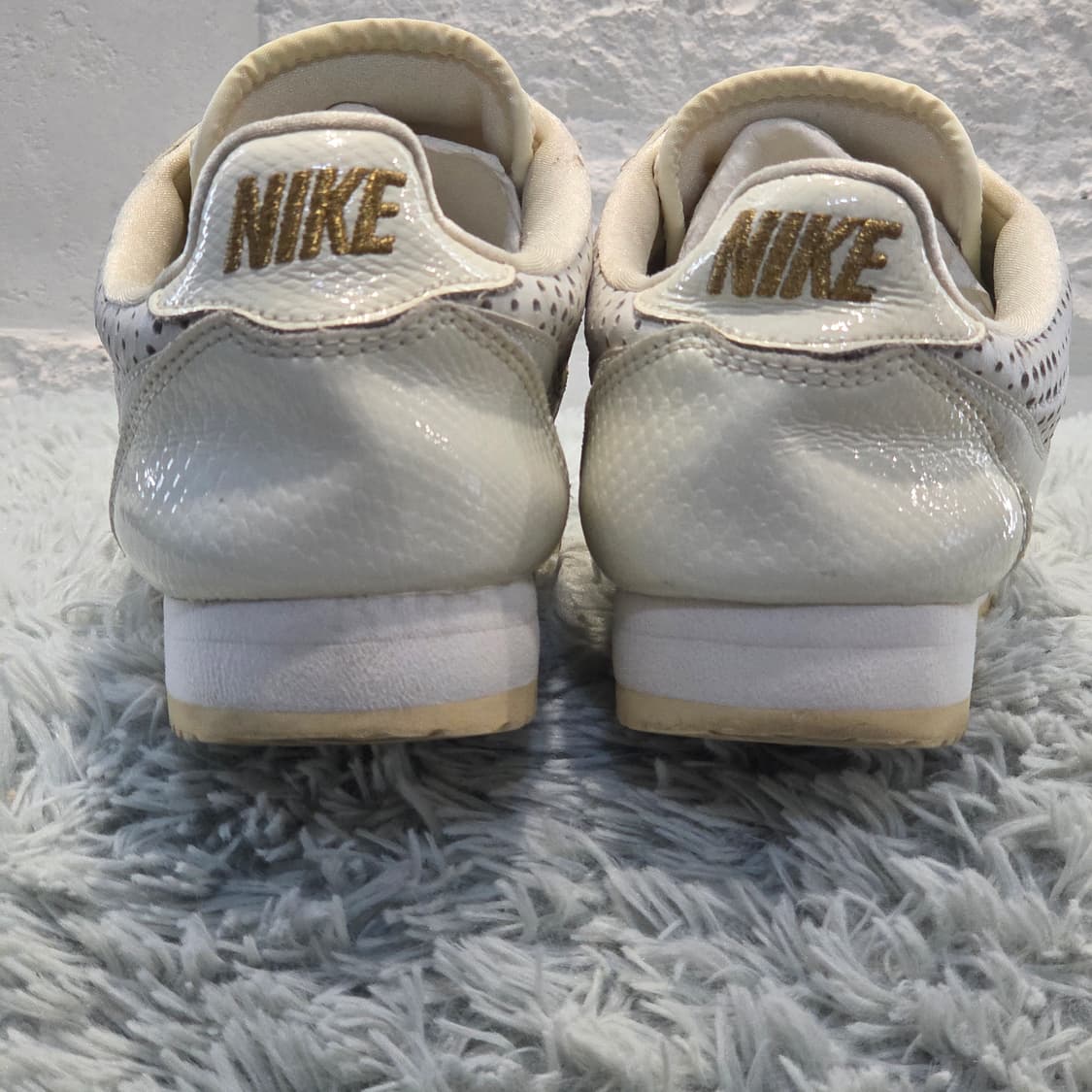 8q-5:나이키 코르테즈 화이트 펀칭 레더 (24.5cm) 상품이미지3