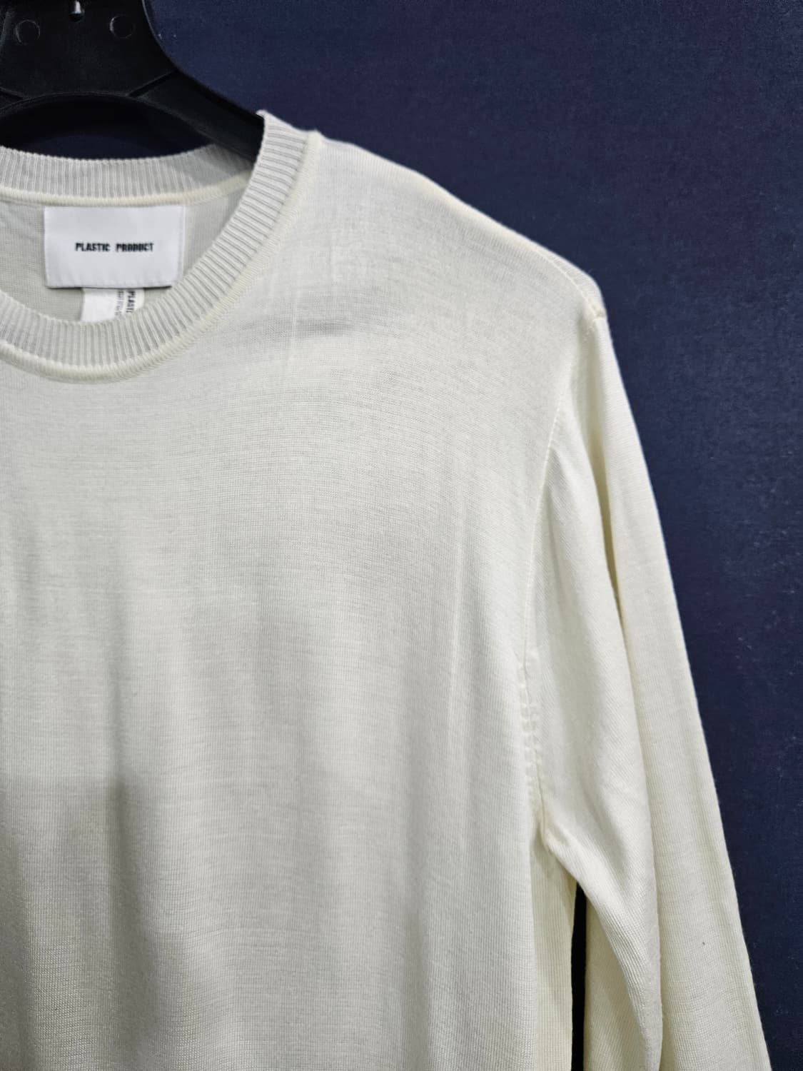 플라스틱 프로덕트 아이보리컬러 남성 세미오버핏 100~105 니트 상품이미지4