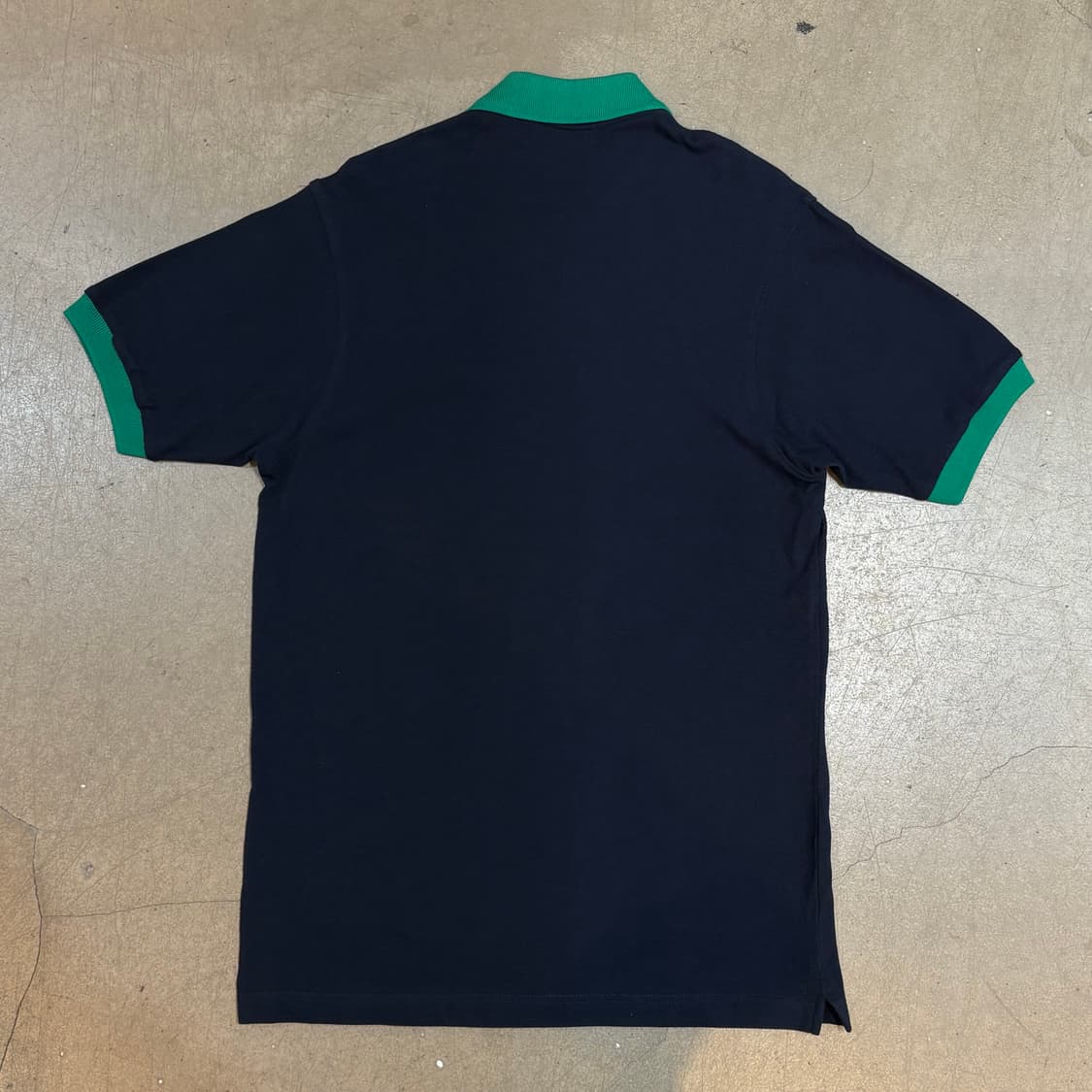 S 버버리 그린 카라 네이비 반팔 티셔츠 상품이미지3