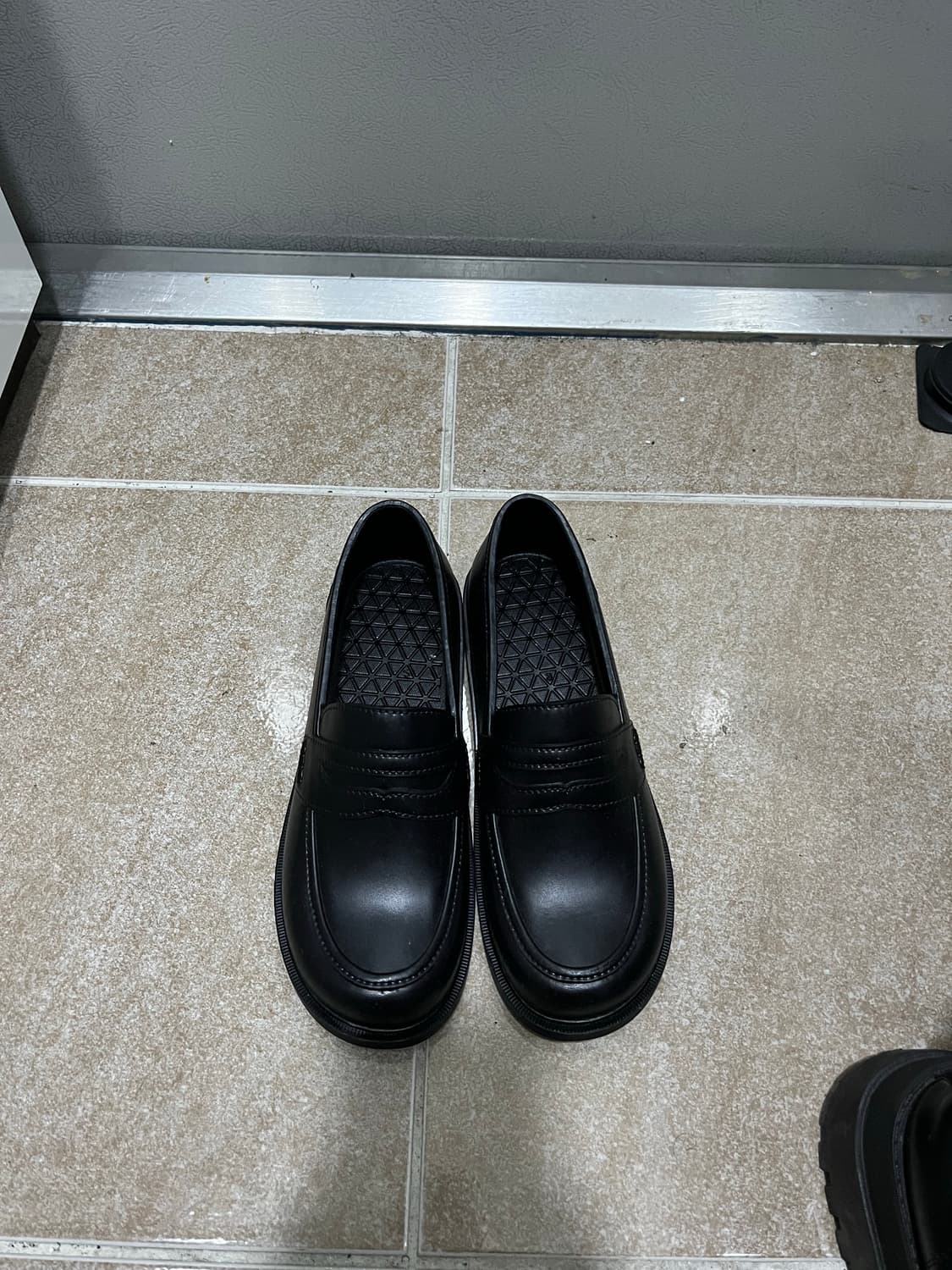 ‼️새상품) MARUGO 블랙 로퍼 미끄럼방지 245 상품이미지5