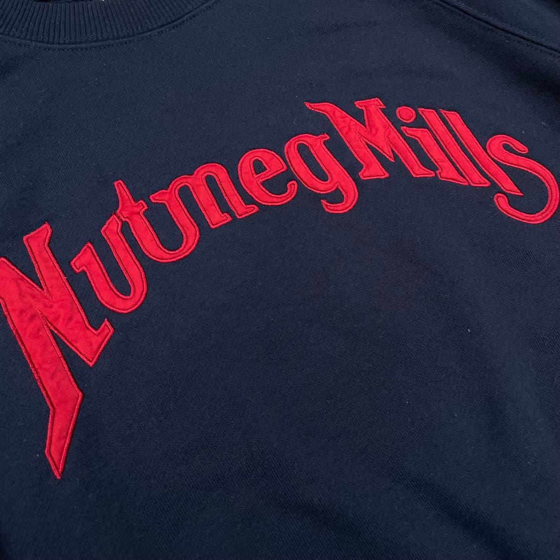 NUTMEG MILLS 넛맥밀즈 우먼스 크롭 맨투맨  상품이미지2