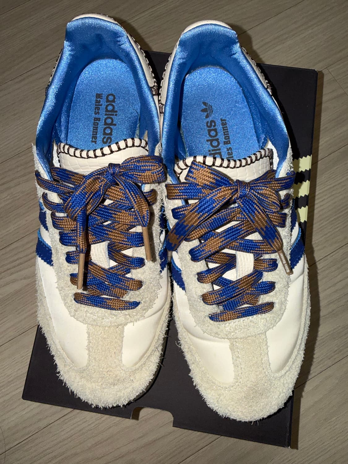 아디다스 x 웨일스 보너 삼바 원더 클레이 로얄 블루 245 상품이미지1