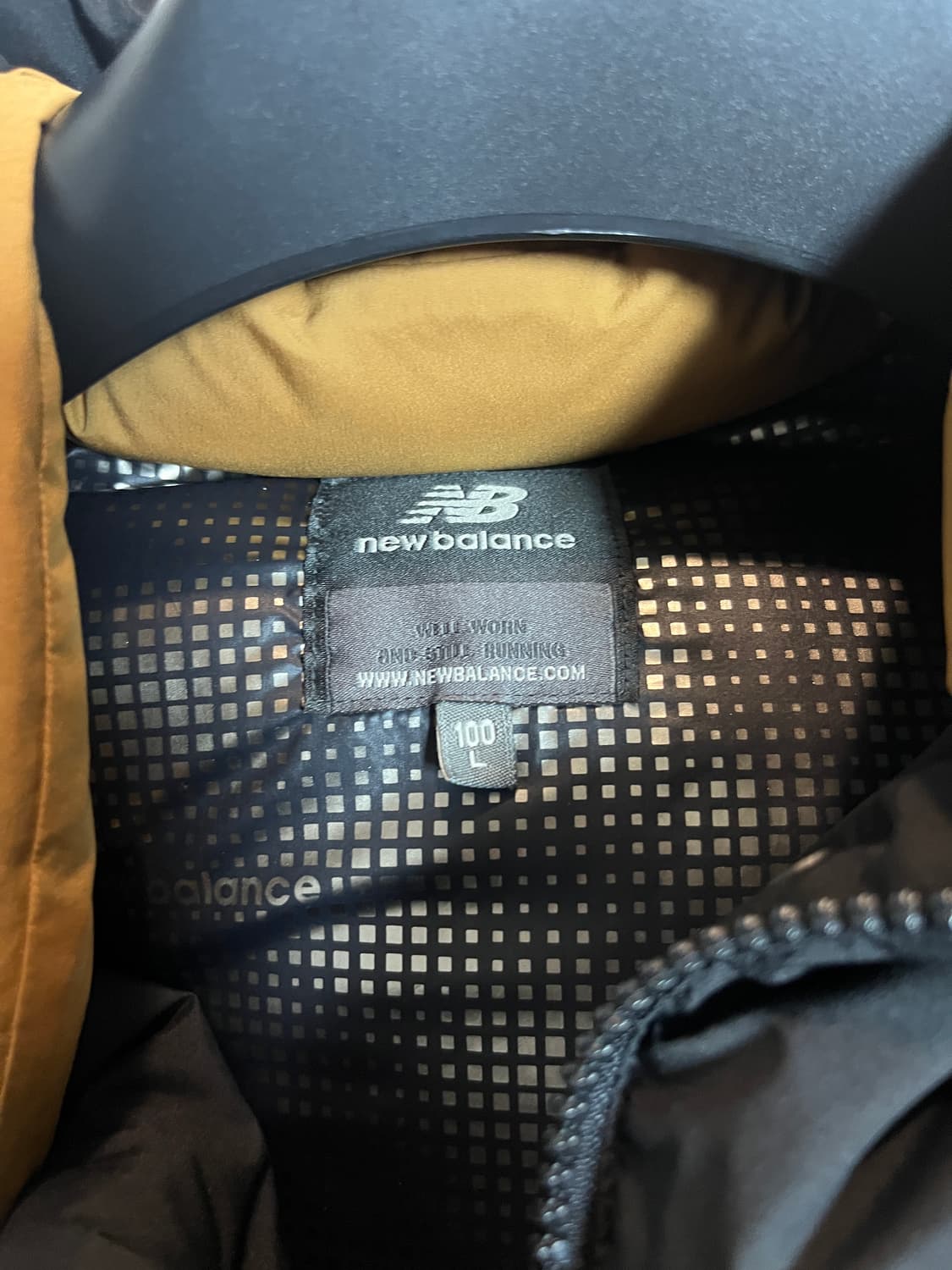 뉴발란스 숏패딩 라지(100) 판매 상품이미지5
