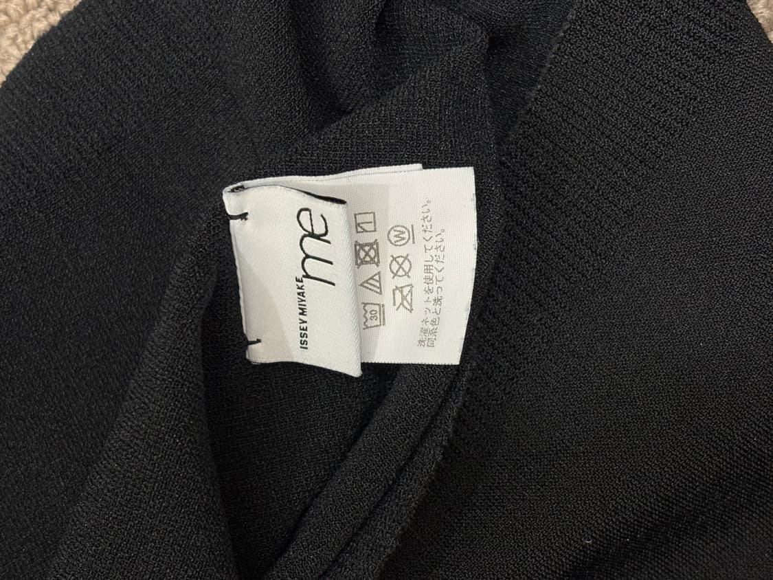 이세미야케 블랙 탑 상품이미지2