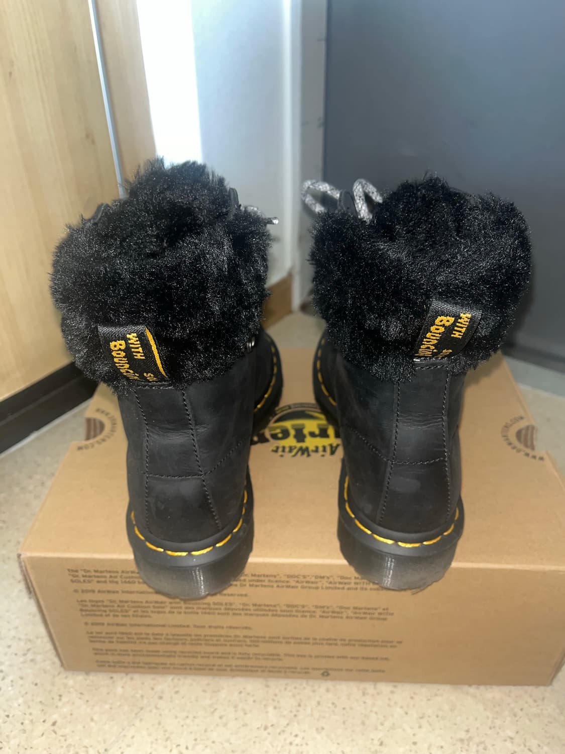 닥터마틴 1460 세레나 칼라 퍼 부츠 워커 220 새상품 상품이미지3