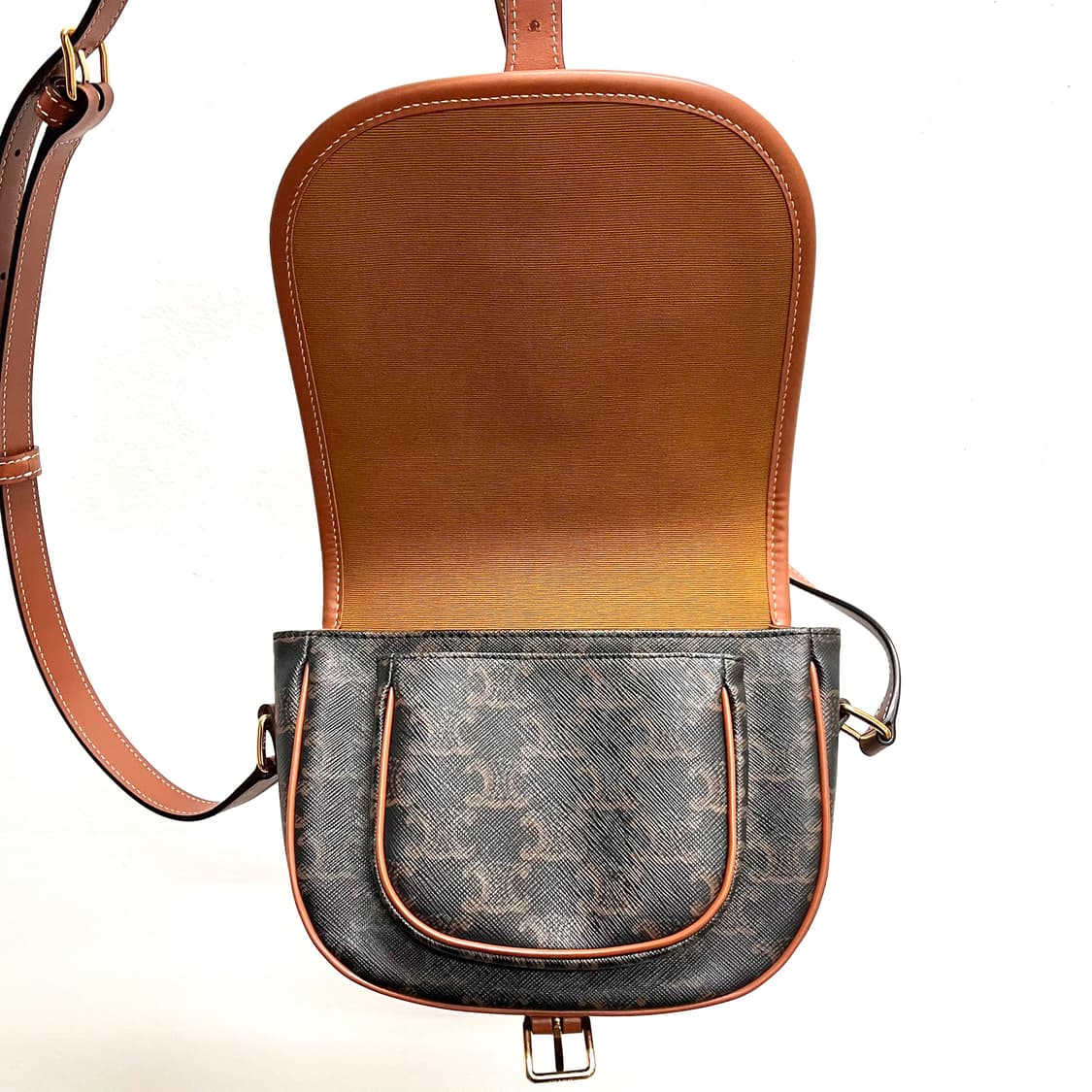 [미사용 새상품] 셀린느 트리옹프 폴코백 미디움 크로스백 가방 상품이미지3