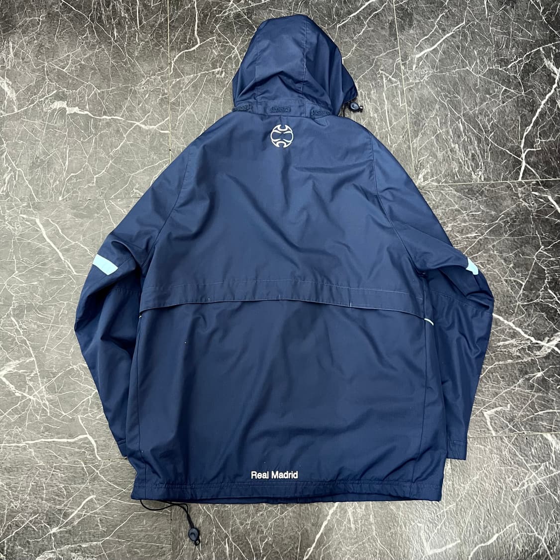 아디다스 레알마드리드 엠블럼 후드 바람막이 자켓 상품이미지3