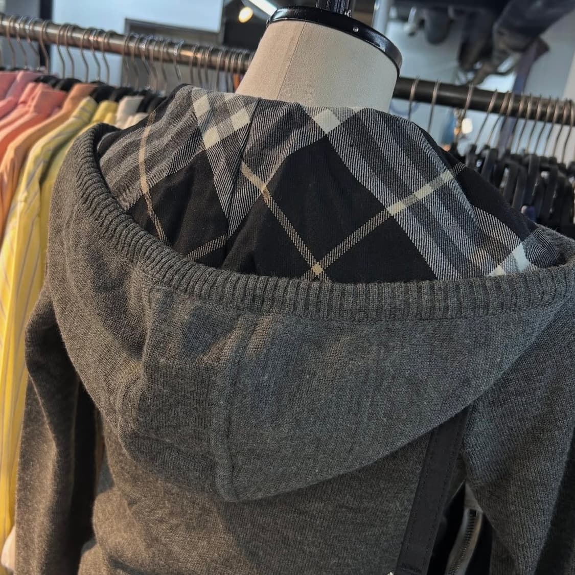 Burberry Charcoal Knit Zip-Up Hoodie 상품이미지7