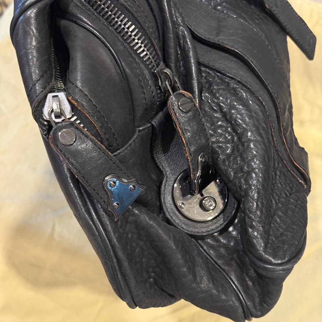 버버리 숄더백 상품이미지3