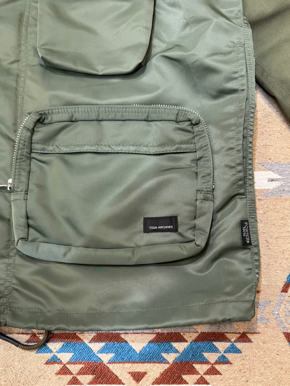 [L] 토가 아카이브 x 포터 나일론 블루종 카키  상품이미지6