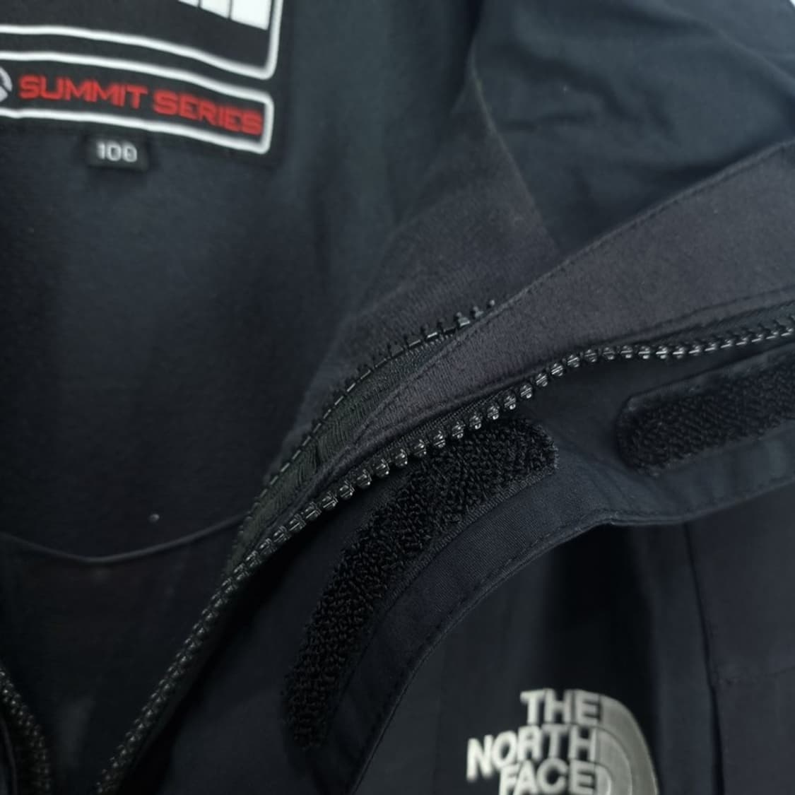 [노스페이스] 로고 자수 오버핏 고어텍스 바람막이 자켓 M18851 상품이미지10