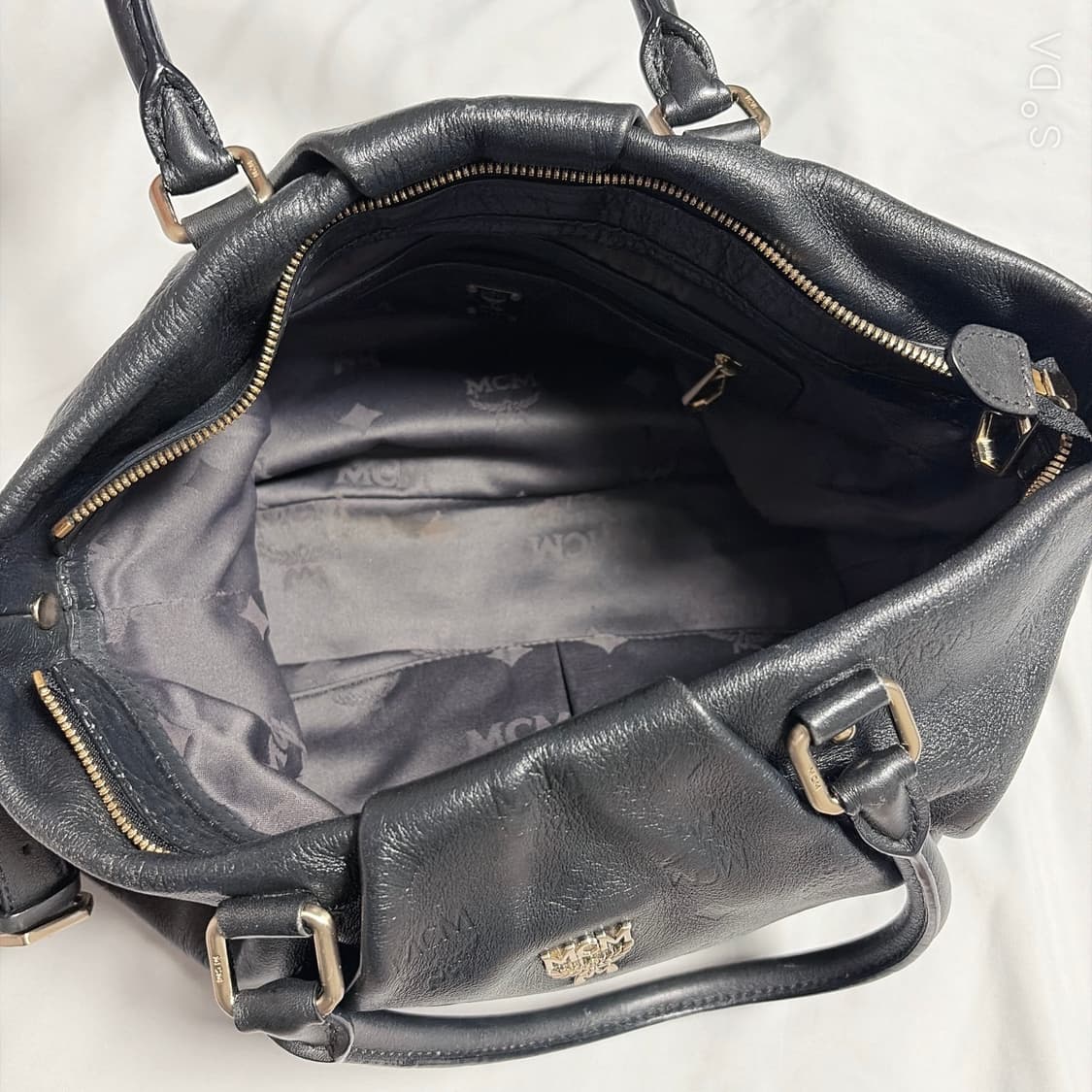 MCM 엠씨엠 블랙 토트겸 크로스백 상품이미지7