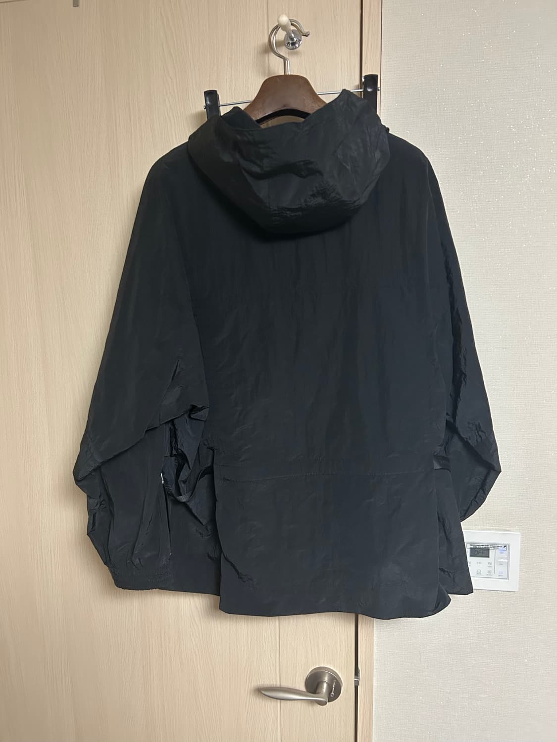 우영미 나일론 후드 아노락 블랙 상품이미지2