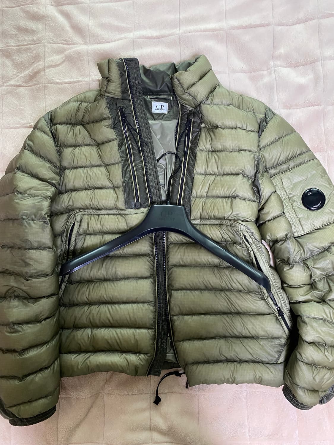 CP컴퍼니 DD쉘 경량패딩 상품이미지4