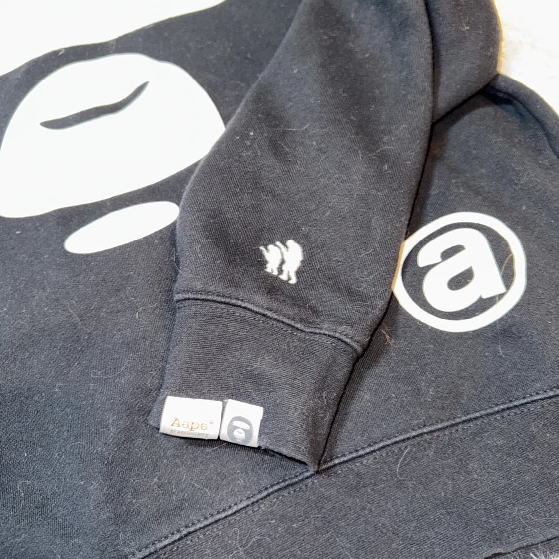 베이프 에이프 페이스 맨투맨 블랙 상품이미지3