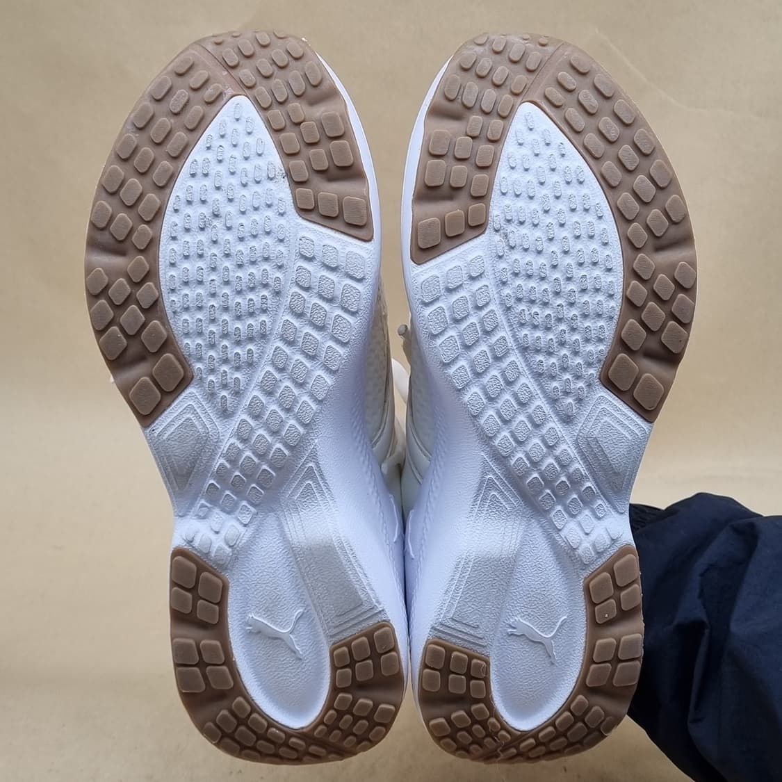 퓨마 소프트라이드 여성운동화 230 상품이미지3