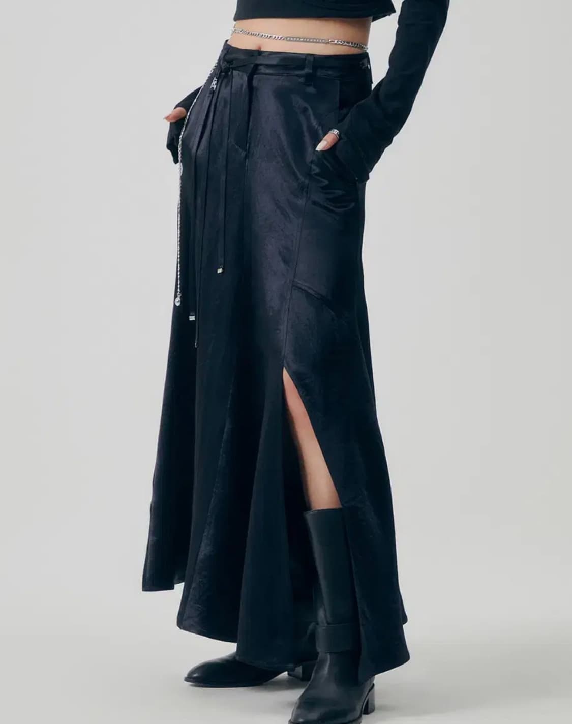 트리밍버드 소프트 드레이프 새틴 스커트 블랙 2사이즈 상품이미지3