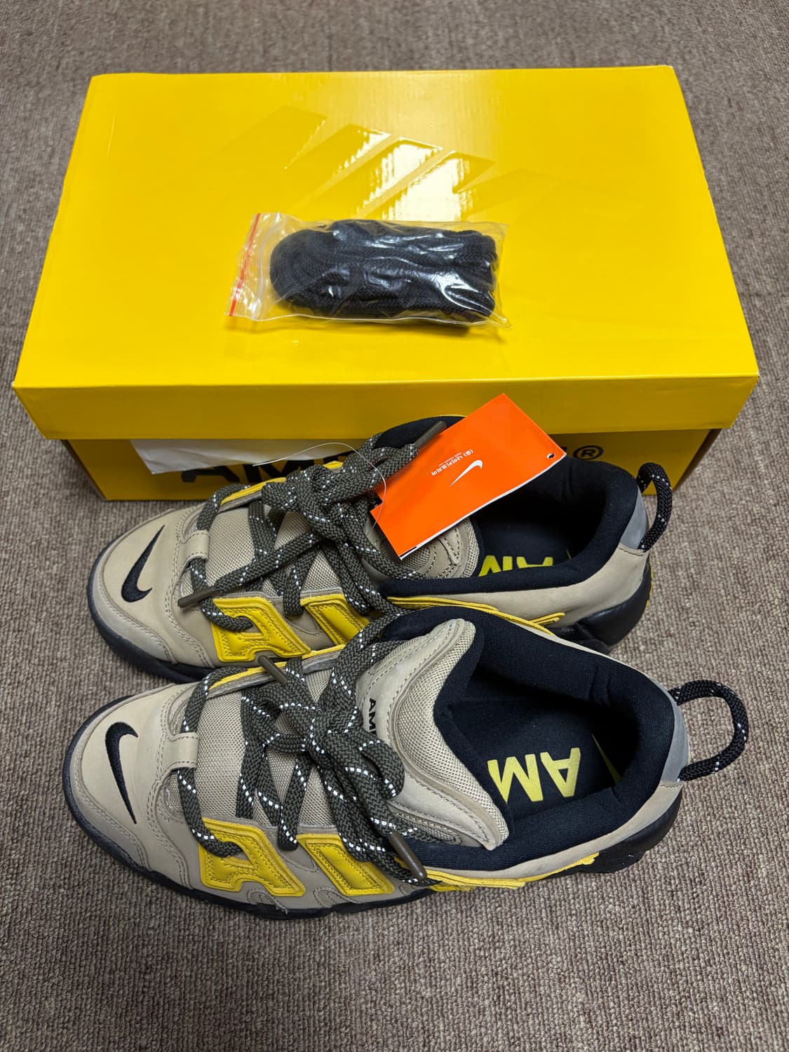 [275] 나이키 앰부쉬 업템포 로우 상품이미지1