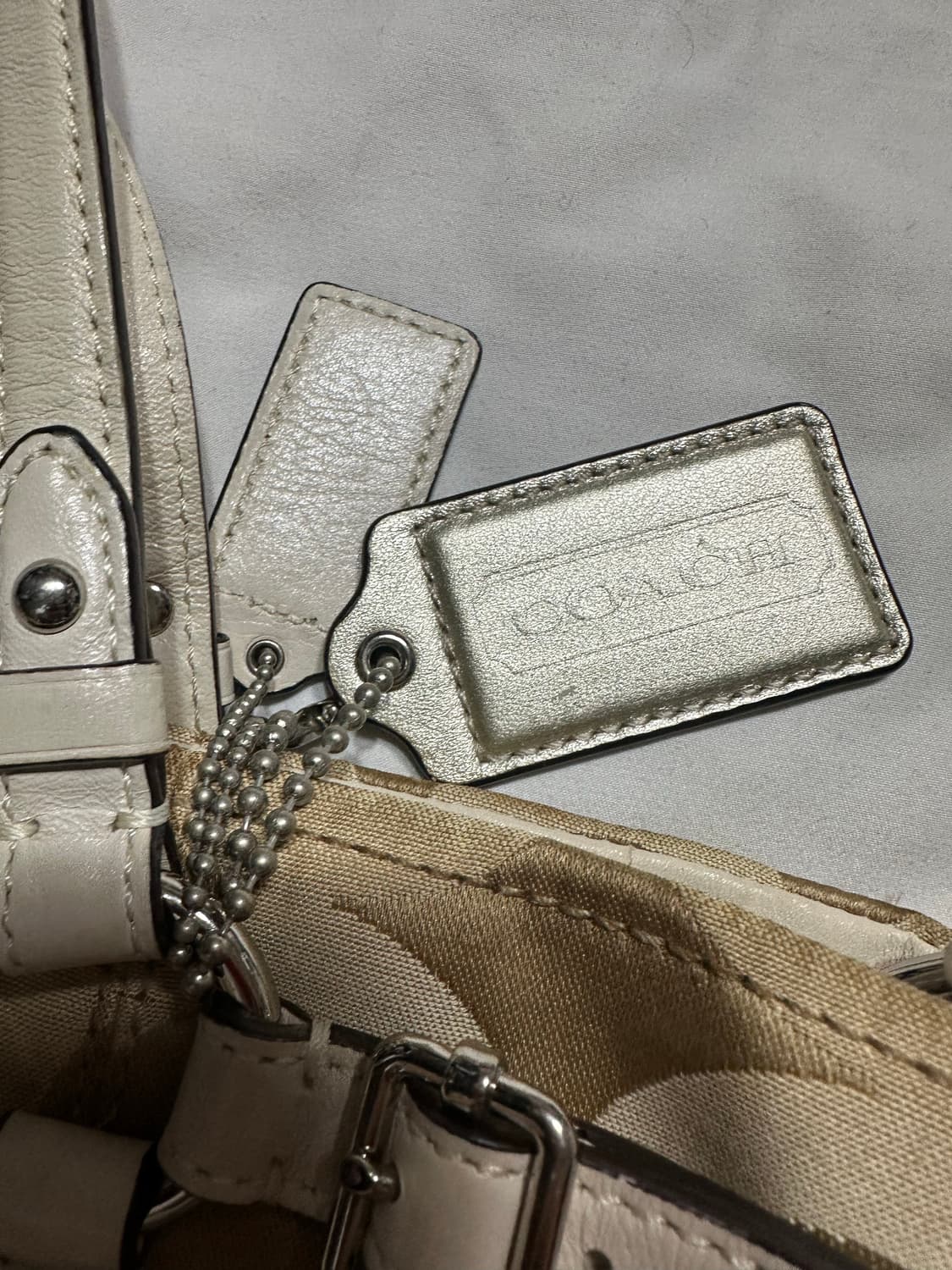 코치 숄더백 상품이미지3