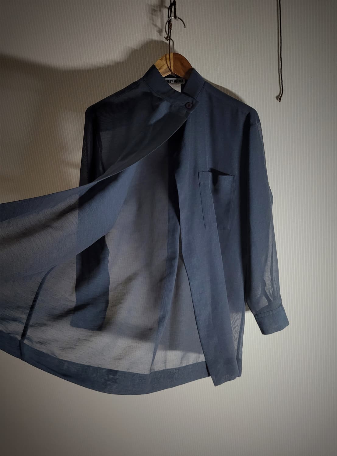이세이미야케 투 버튼 시스루 셔츠 상품이미지4
