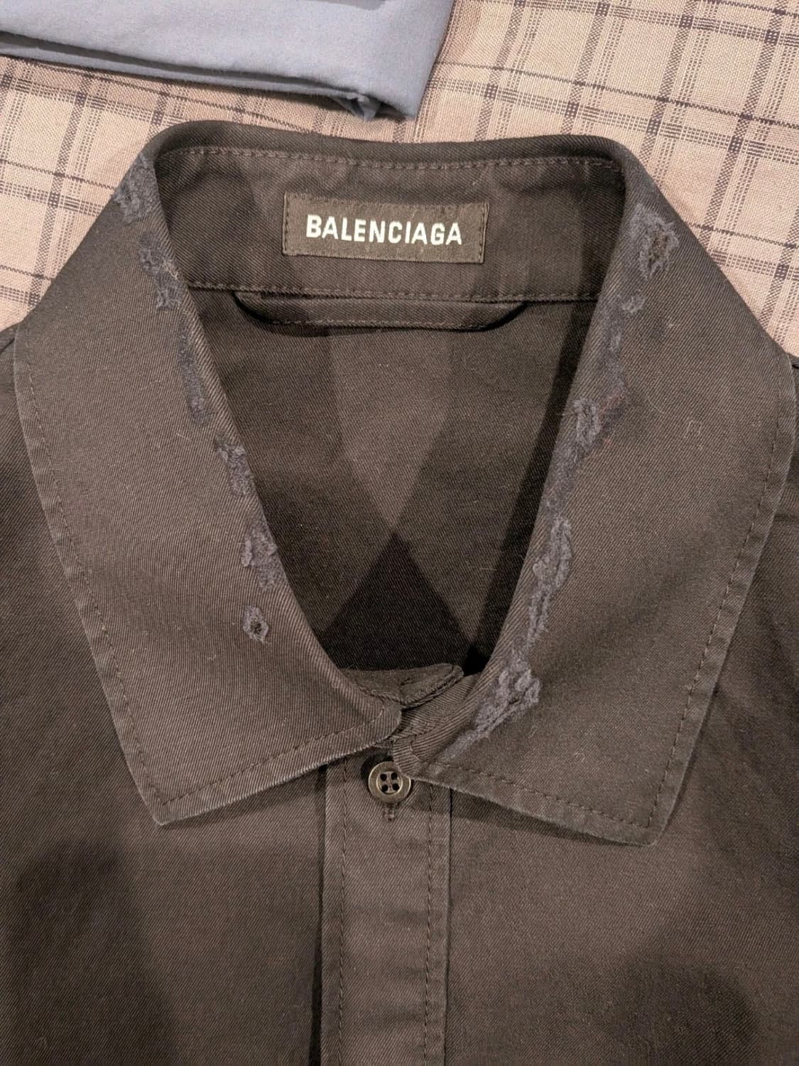 발렌시아가 디스 셔츠 상품이미지2