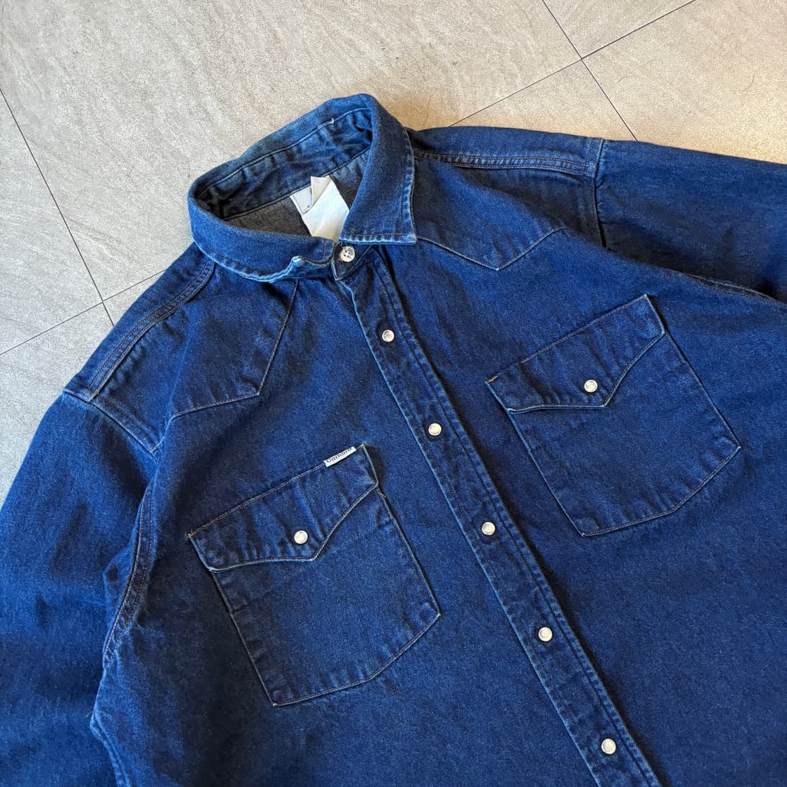 칼하트 오리지널 데님 웨스턴 긴팔 셔츠  상품이미지2