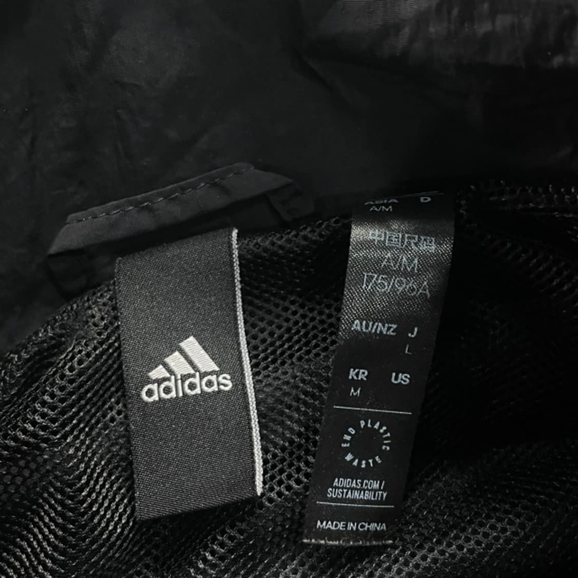 100 아디다스 오버사이즈 핏 바람막이 상품이미지3