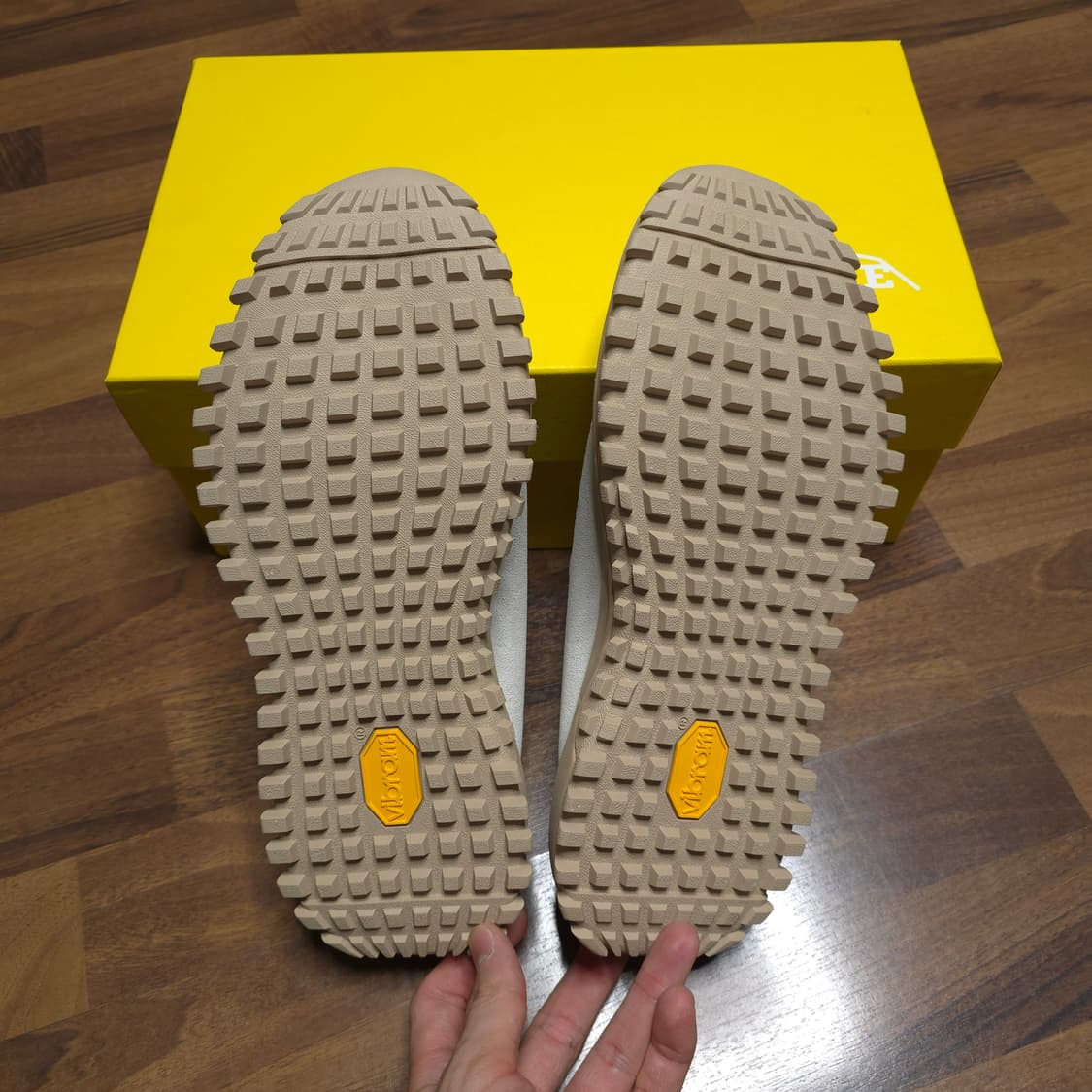 실착샷O[41,43]디에메 마지오레 스웨이드 뮬 스니커즈 캐피탈미스핏츠 상품이미지5