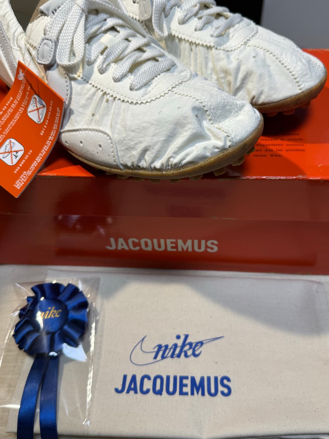 나이키 x 자크뮈스 문슈즈 소프트 펄 상품이미지3