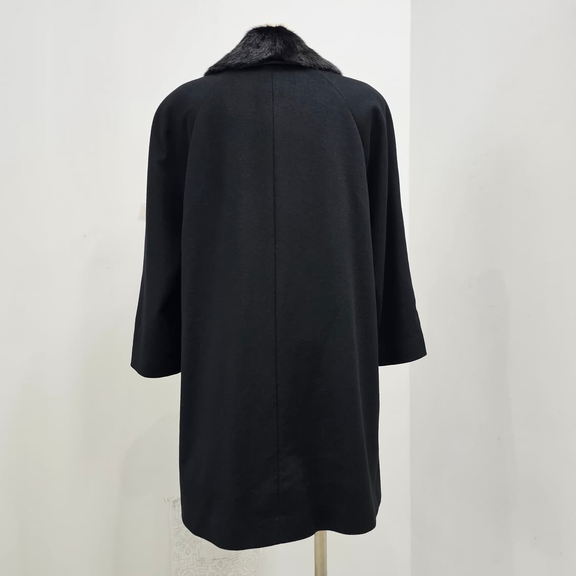 캐시미어100 블랙 밍크카라 빈티지 롱코트 상품이미지3