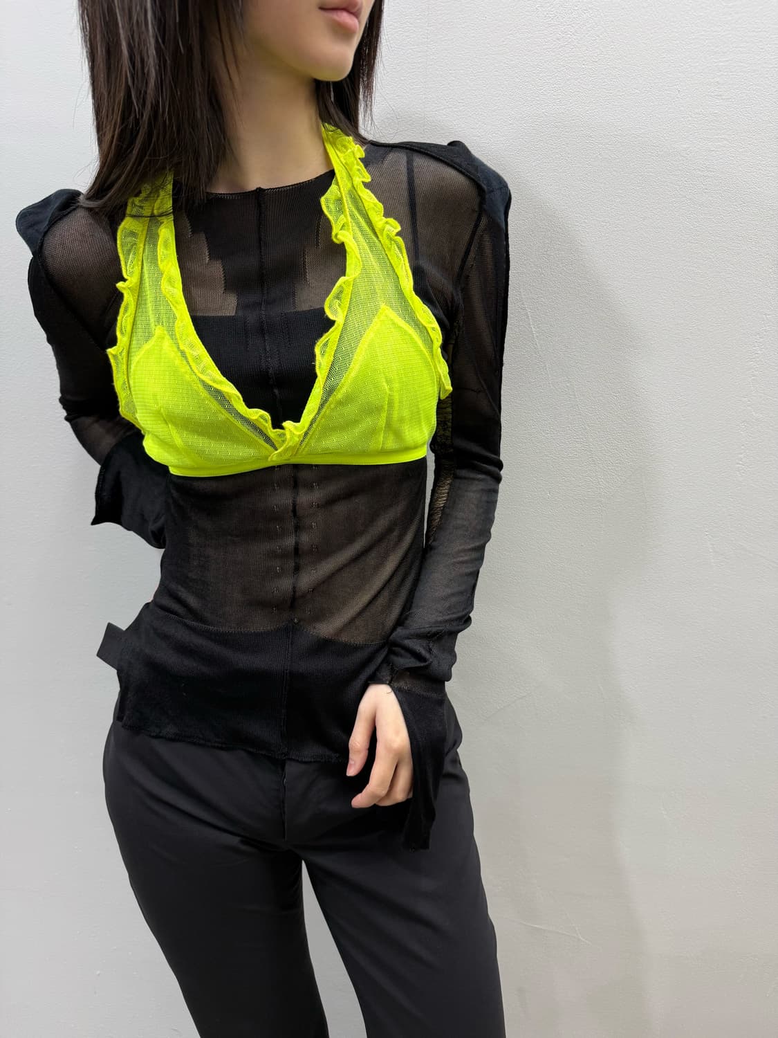 언더커버 20S/S 레디투웨어 매쉬 프릴 브라 상품이미지2