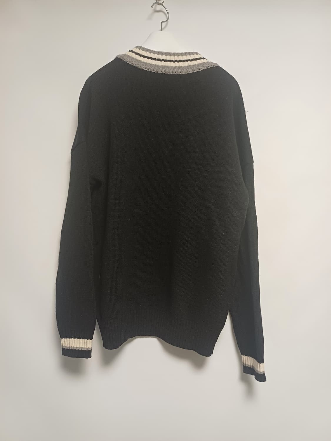 [M] 드로우핏 울 80% 브이넥 배색 니트 (블랙) 상품이미지3