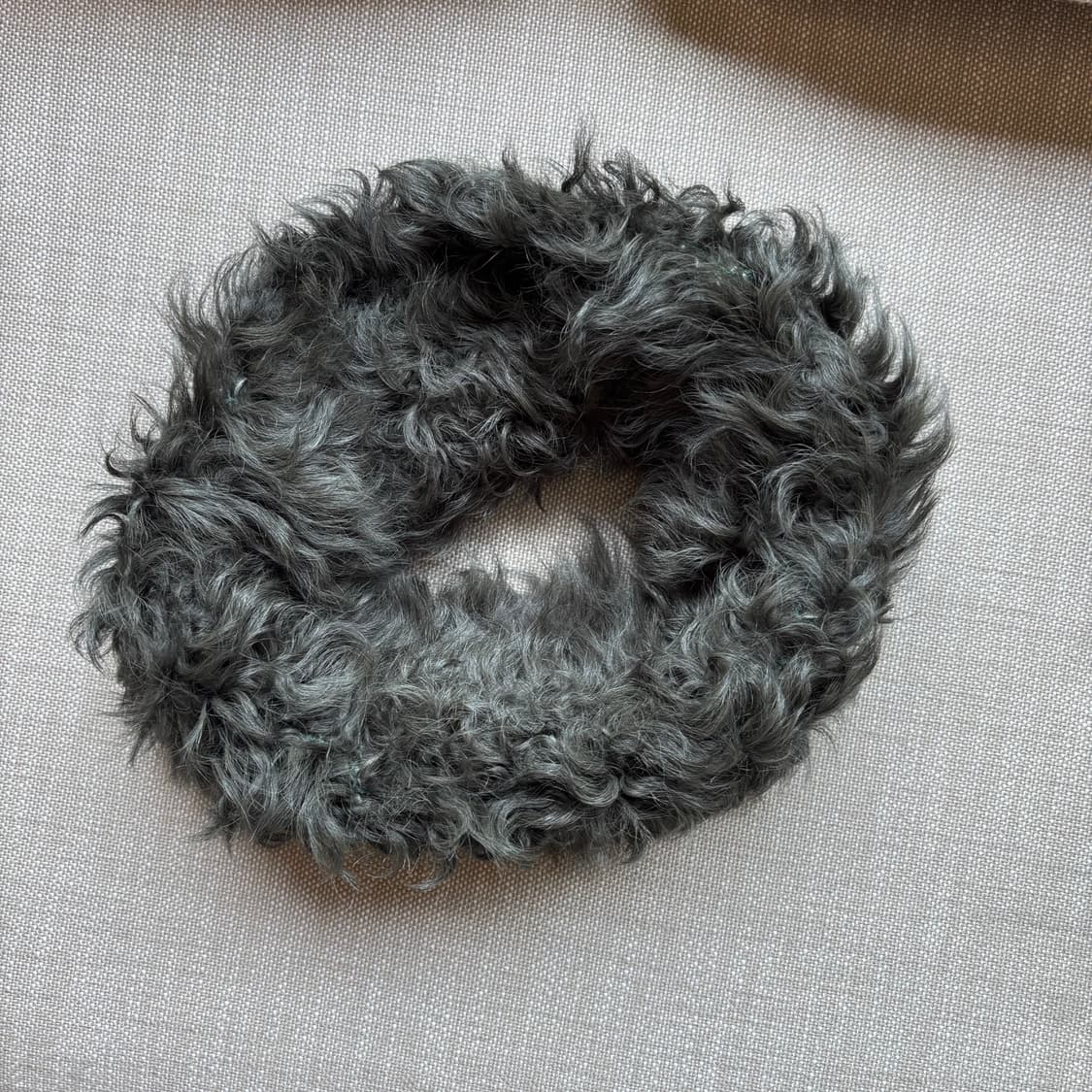 EUGENIA KIM 유제니아킴 천연 램퍼 빈티지 넥워머 카키그레이 상품이미지3