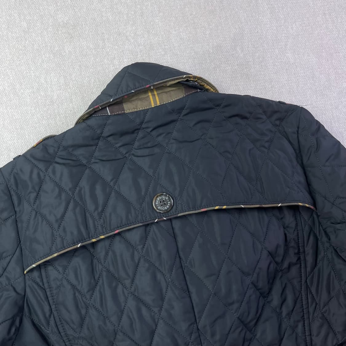 W 95 바버 퀄팅 벨티드 자켓 상품이미지7