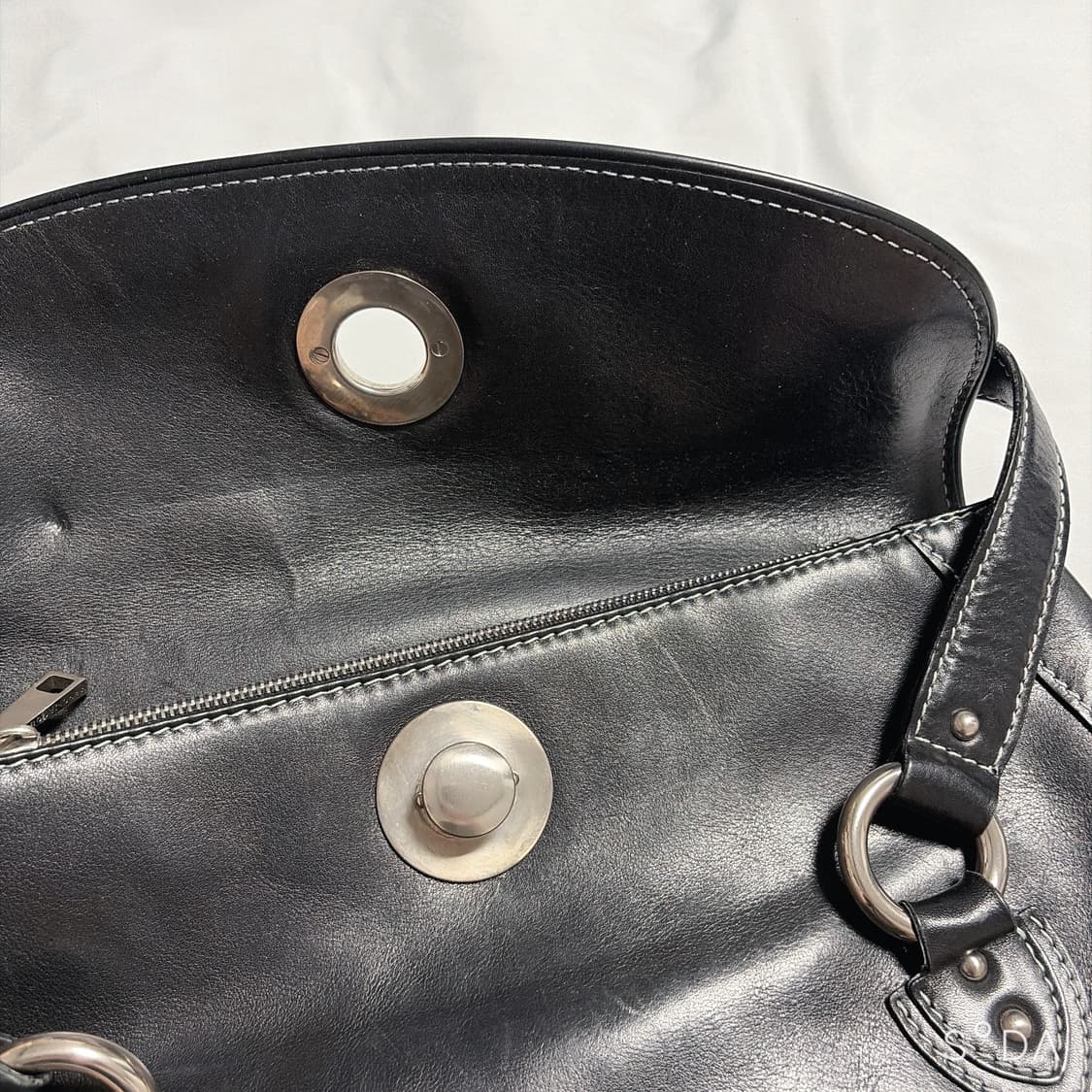 마크제이콥스 스티치 가죽 숄더백 블랙 상품이미지6