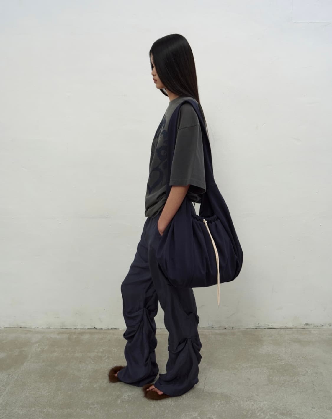 LCDC KNOT  DETAIL SHOULDER BAG GREY 상품이미지6