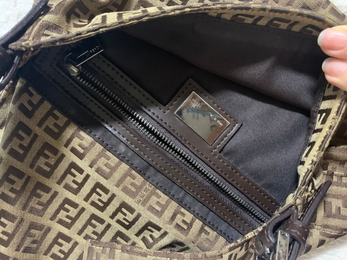 펜디 ff주카 바게트백. 정품 상품이미지7