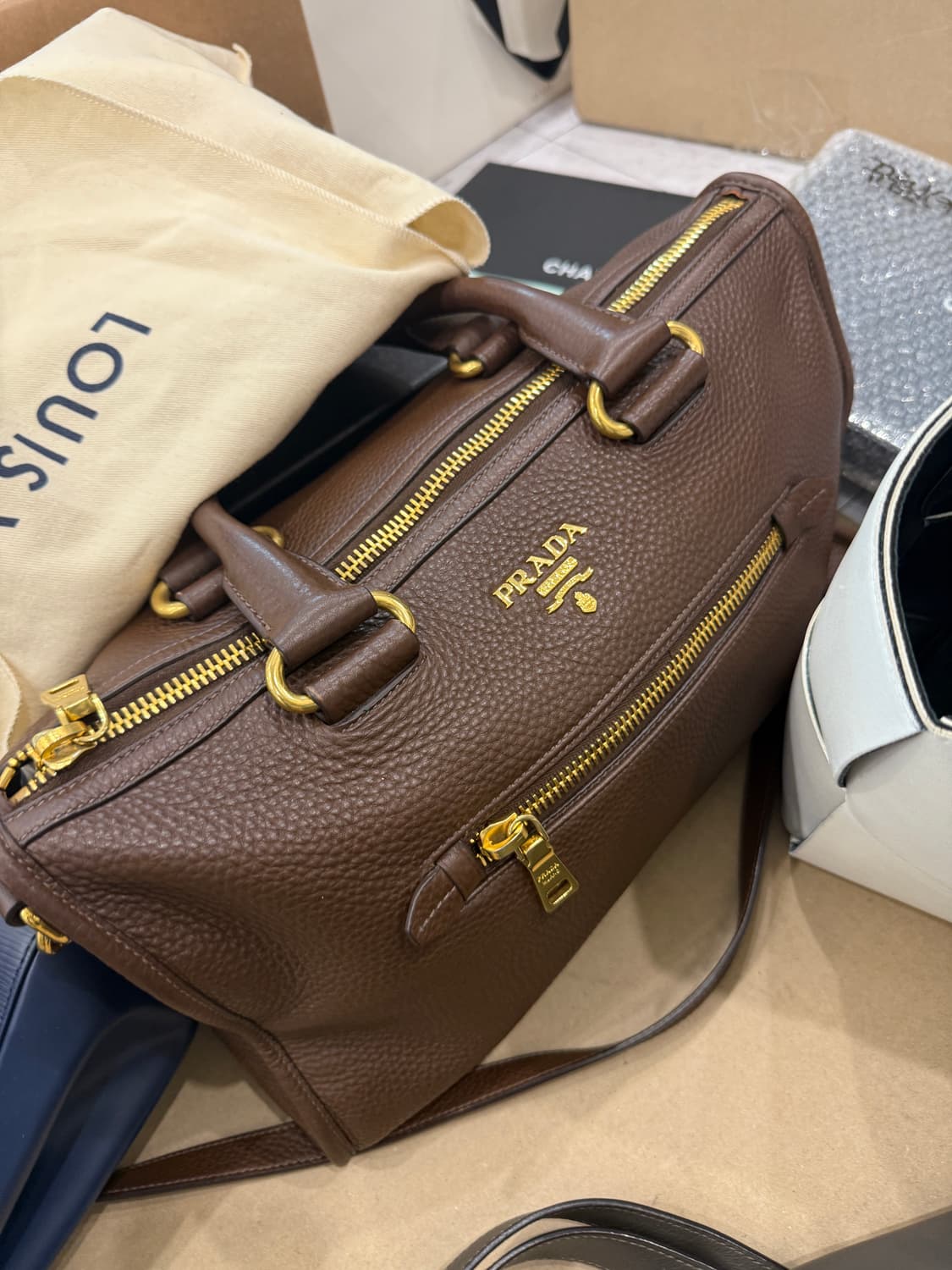 프라다 비텔로 다이노 모터탑핸들백 상품이미지1