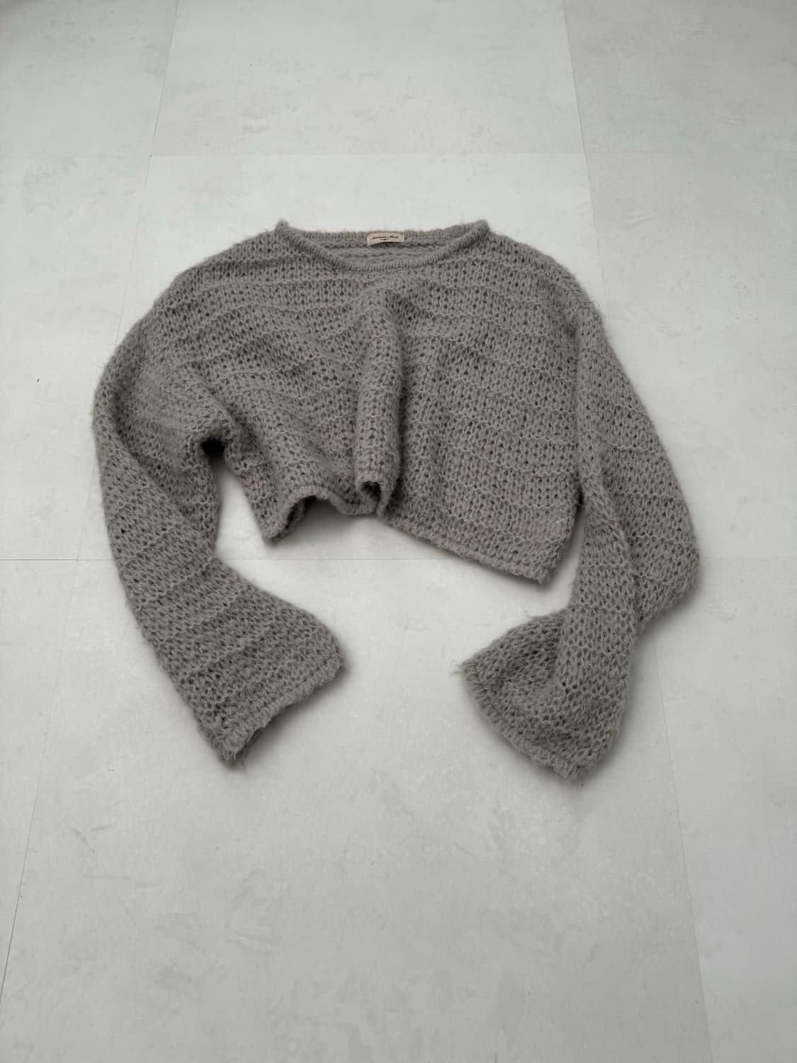 그레이 박시 크롭 니트  상품이미지1