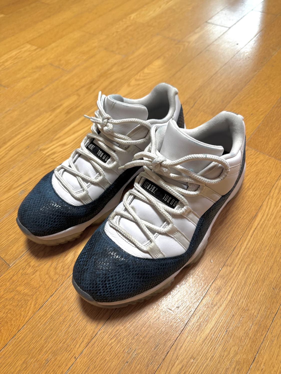 나이키 조던 11 로우 네이비 스네이크스킨 남뱀 280 상품이미지1