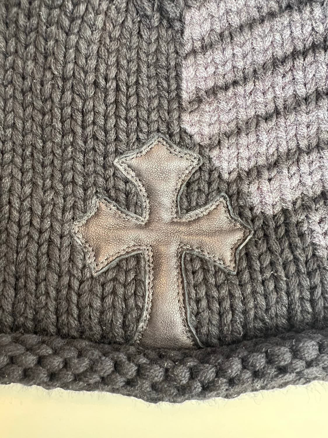 크롬하츠 크로스 패치 캐시미어 비니 상품이미지3