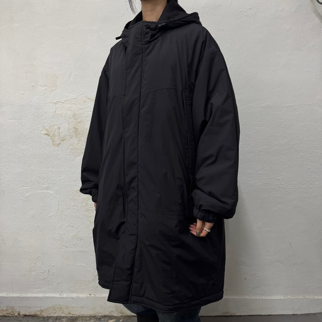 빔즈(BEAMS HEART) 블랙컬러 나일론 후드 몬스터 파카 상품이미지1