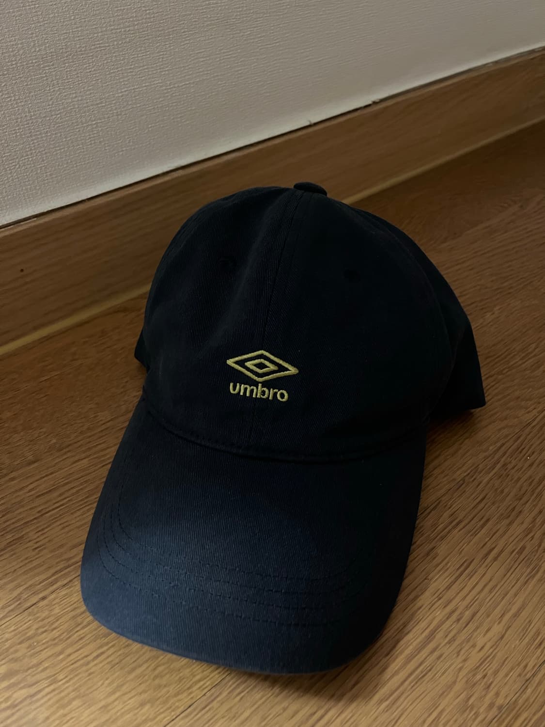 엄브로 볼캡 상품이미지1